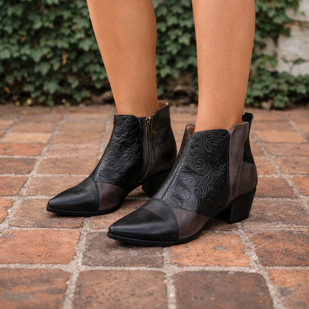 L'artiste Spring Step Brown Patchwork Leather Ank… - image 1